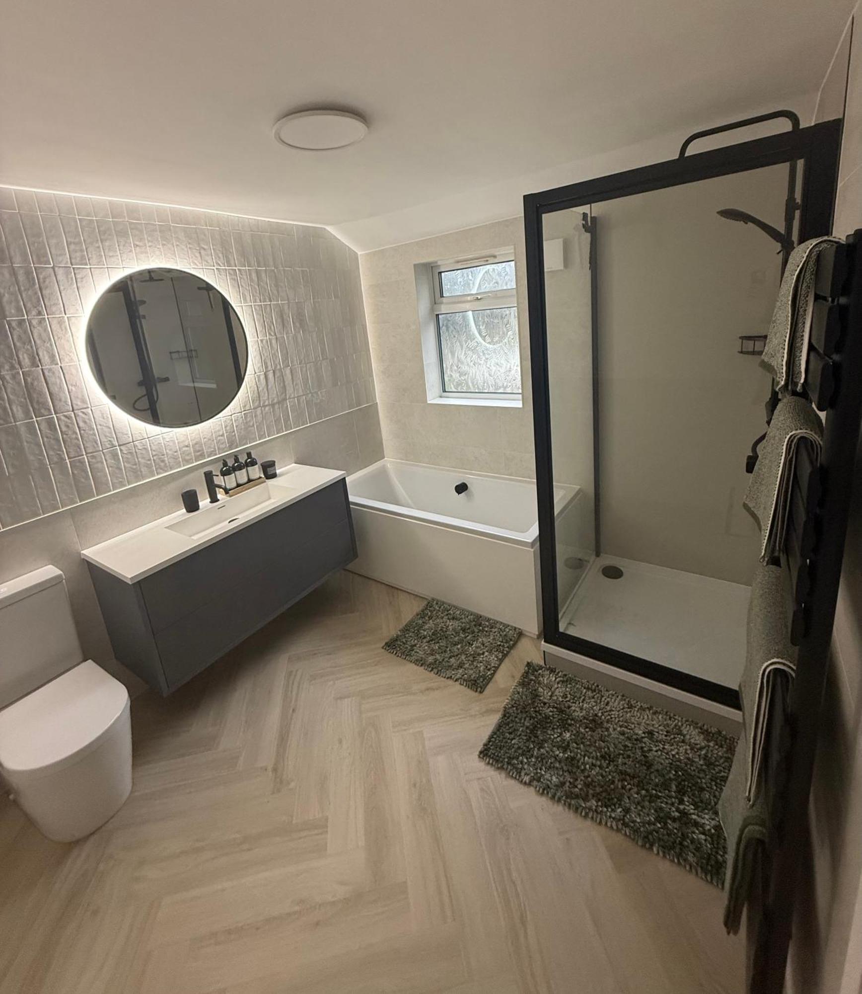 Modern 2 Bed House In Rainham, Kent - Central Location Рейнхем Экстерьер фото